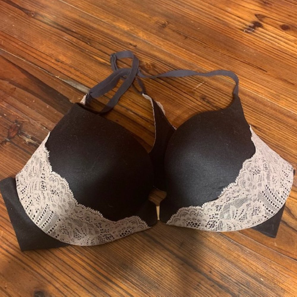 Victoria's Secret Push-Up Black Bra with Lace - 34C